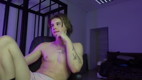 Snapshot of erick_grant chatting on December 2024 04:26:01 AM ERICK GRANT online show from December 2024 04:26:01 AM
