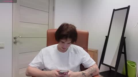 Snapshot of erick_grant chatting on February 2025 09:57:01 PM ERICK GRANT online show from February 2025 09:57:01 PM