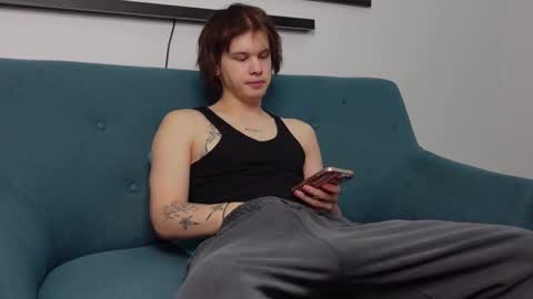 Snapshot of erick_grant chatting on March 2025 04:35:02 PM ERICK GRANT online show from March 2025 04:35:02 PM