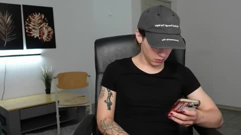 Snapshot of erick_grant chatting on September 2025 09:14:02 PM ERICK GRANT online show from September 2025 09:14:02 PM