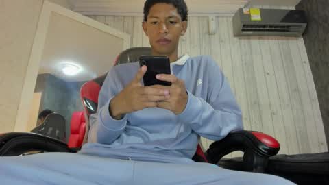 Snapshot of erick_wal chatting on November 2025 03:38:02 AM online show from November 2025 03:38:02 AM