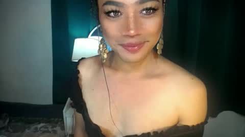 Snapshot of erika_madrigal chatting on October 2025 09:04:01 PM erika_madrigal online show from October 2025 09:04:01 PM