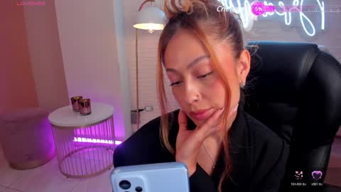 Erika Benz online show from December 2024 05:23:02 AM