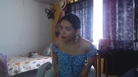 erina_1 online show from December 2024 04:09:02 PM
