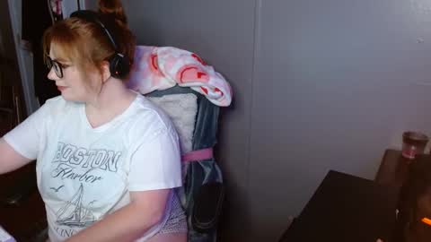 Erinlove online show from September 2025 02:16:01 PM