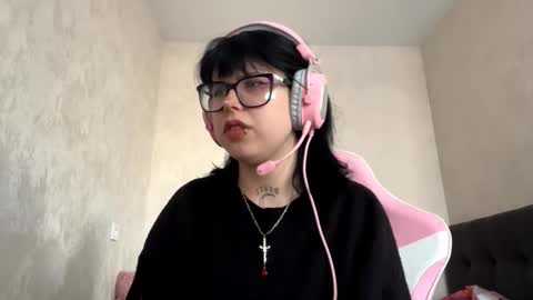 Monika online show from September 2025 11:14:01 AM