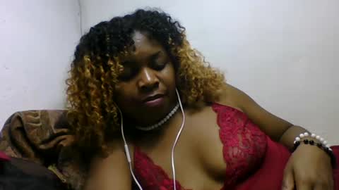 erolinee online show from September 2025 07:27:01 PM