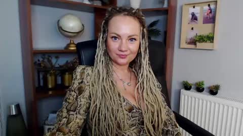 Snapshot of erotic_kaya chatting on December 2024 05:42:01 PM KAYA online show from December 2024 05:42:01 PM