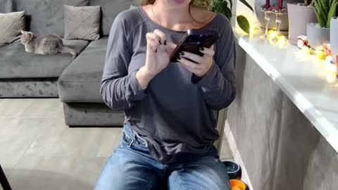 Melissa   online show from December 2024 02:31:02 PM