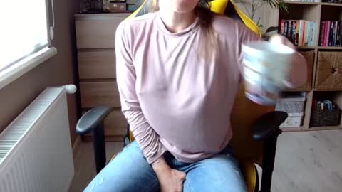 Melissa   online show from December 2024 10:01:02 AM