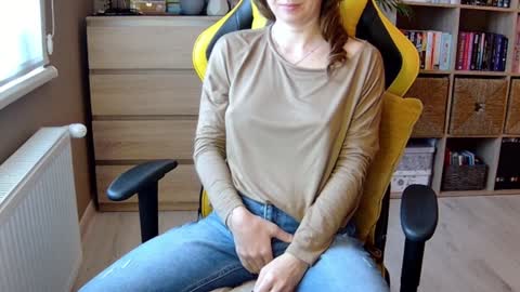 Melissa   online show from December 2024 09:01:01 AM