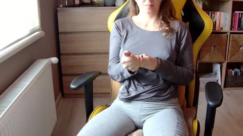 Melissa   online show from December 2024 08:11:02 AM