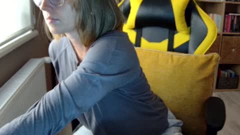 Melissa   online show from February 2025 02:56:02 PM