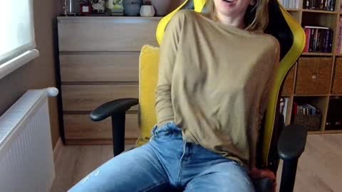Melissa   online show from February 2025 04:36:01 PM
