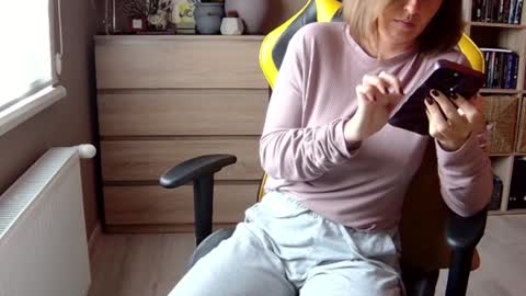 Melissa   online show from February 2025 01:21:02 PM