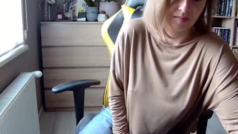 Melissa   online show from February 2025 11:14:02 AM