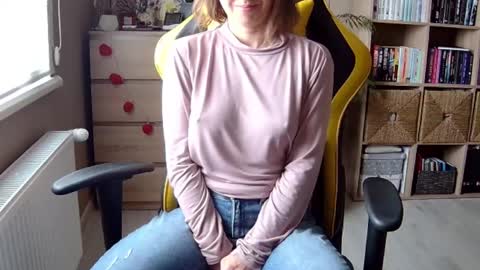 Melissa   online show from February 2025 10:00:02 AM