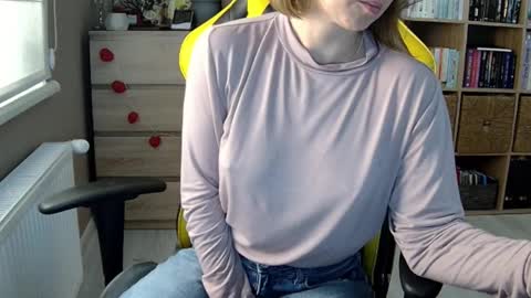 Melissa   online show from February 2025 04:34:02 PM