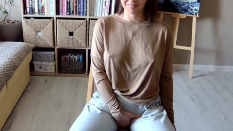 Melissa   online show from September 2025 07:47:01 AM