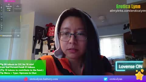Snapshot of eroticalynn chatting on March 2025 06:23:01 PM Lynn online show from March 2025 06:23:01 PM