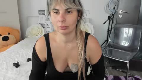 eroticsensualkitty4u online show from October 2025 11:00:02 AM