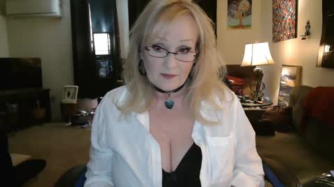 Snapshot of eroticsiren2 chatting on February 2025 12:11:02 PM EroticSiren2 online show from February 2025 12:11:02 PM