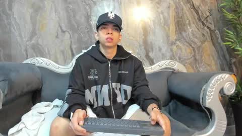 Snapshot of eryonbradley chatting on September 2025 11:10:01 AM Eryon online show from September 2025 11:10:01 AM