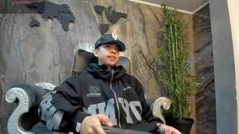 Snapshot of eryonbradley chatting on September 2025 11:10:01 AM Eryon online show from September 2025 11:10:01 AM