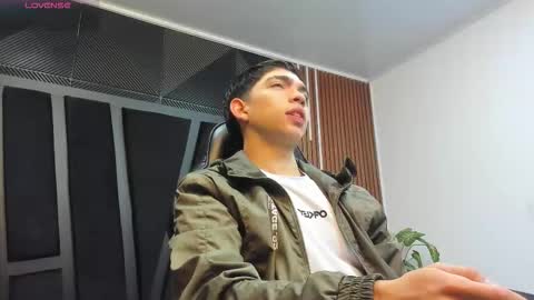 Snapshot of eryonbradley chatting on October 2025 11:16:01 AM Eryon online show from October 2025 11:16:01 AM