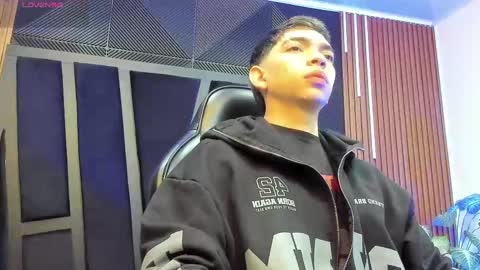 Snapshot of eryonbradley chatting on October 2025 11:18:02 AM Eryon online show from October 2025 11:18:02 AM