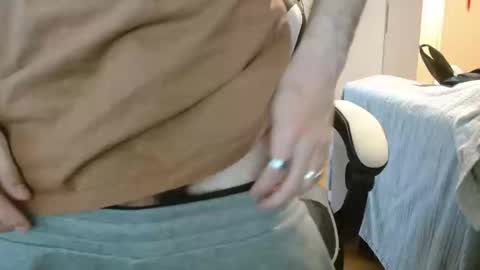 Snapshot of erzzoofr chatting on November 2025 11:08:02 AM Erzzoo online show from November 2025 11:08:02 AM