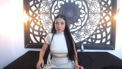Snapshot of escar_let chatting on September 2025 08:10:02 PM Scarlett online show from September 2025 08:10:02 PM