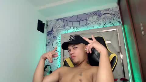eskayler_ online show from September 2025 07:16:01 PM