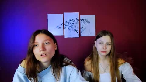 esme_moore_ online show from October 2025 08:37:02 AM