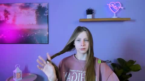 esme_moore_ online show from November 2025 09:43:01 AM