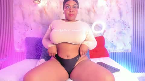 esmeralda online show from January 2025 09:05:01 AM