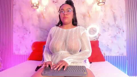 esmeralda online show from February 2025 09:28:01 AM