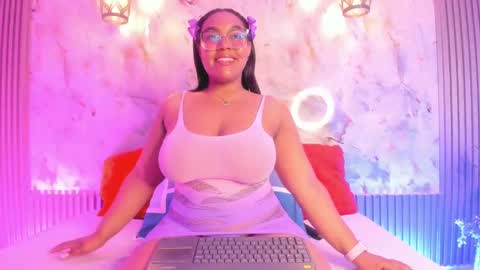 esmeralda online show from February 2025 09:21:01 AM