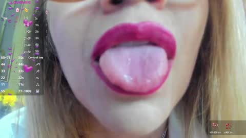 Esmeralda .INDEPENDENT MODEL online Monday to Saturday 3 pm Chicago online show from March 2025 08:43:02 PM