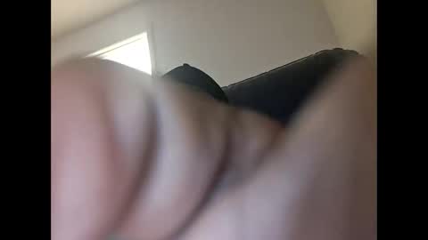 esmoovethegod online show from September 2025 02:47:02 AM