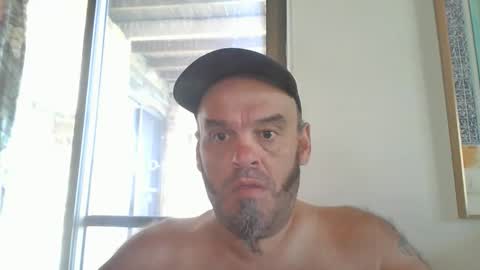 Snapshot of essensualelf chatting on September 2025 11:26:02 PM Essensual Elf online show from September 2025 11:26:02 PM