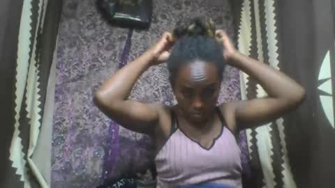 estanie online show from October 2025 08:16:02 PM