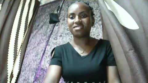 estanie online show from November 2025 06:31:01 PM