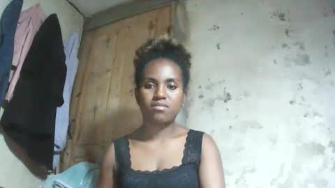 estanie online show from November 2025 06:40:02 PM