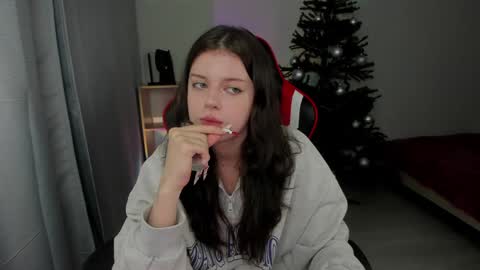 esteria online show from January 2025 03:07:01 AM