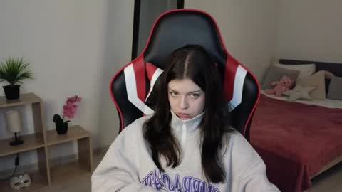 esteria online show from January 2025 10:44:01 PM