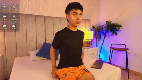 Esteban online show from September 2025 07:28:01 PM