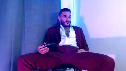 Esteban Fernandez online show from December 2024 11:45:02 AM