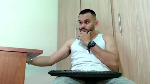 Esteban Fernandez online show from February 2025 09:15:01 PM