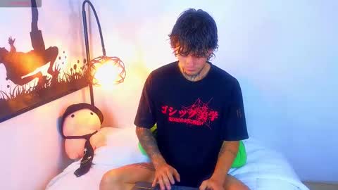 Snapshot of estebanchar_ chatting on September 2025 07:32:02 AM Esteban independent model online show from September 2025 07:32:02 AM